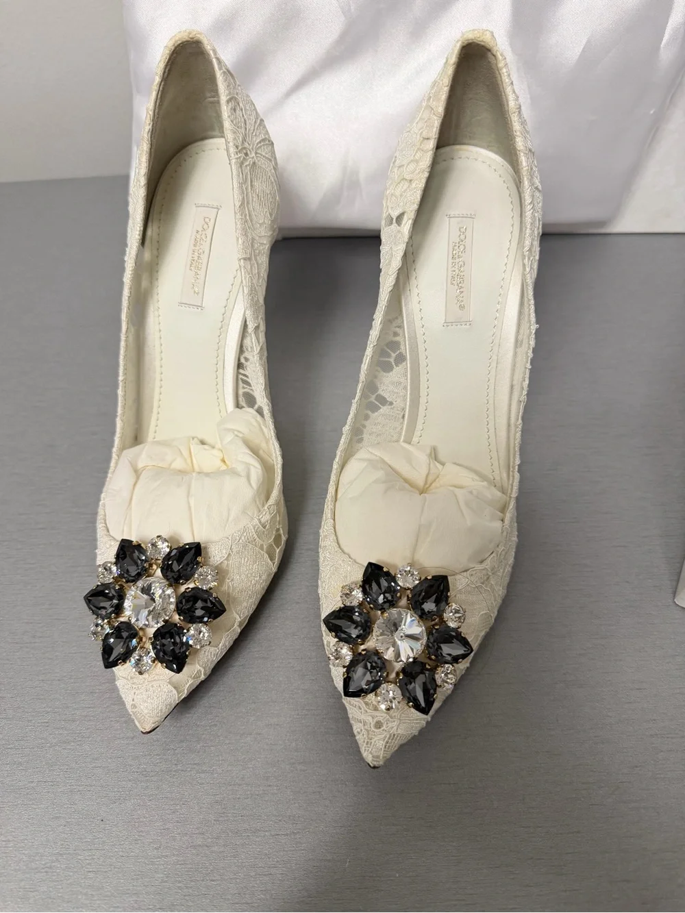 Dolce & Gabbana Ivory Lace Pointed Toe Flats with Black Crystal Brooch Sz40